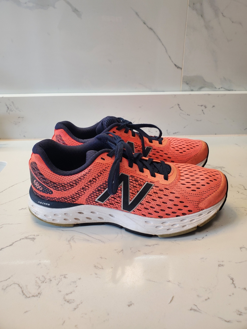 New Balance 680v6 running sneakers women's us8.5
